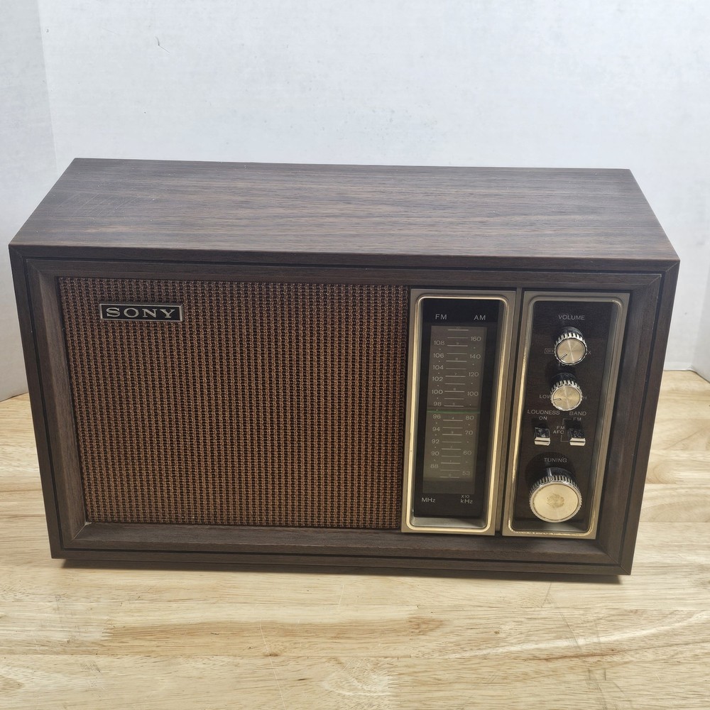 Vintage Sony TFM-9450W AM/FM Radio Woodgrain Tabletop Radio Works Read Desc