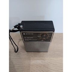 Vintage Sanyo RP 5115 FM/AM 2 Band Receiver AC Battery Radio Solid State Working