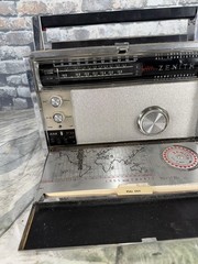 VINTAGE ZENITH ROYAL 3000-1 TRANS-OCEANIC TRANSISTOR RADIO For Parts