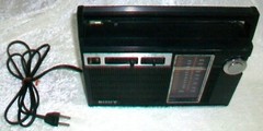 Vintage Sony Portable FM AM Solid State Transistor Radio TFM-7070W Hong Kong