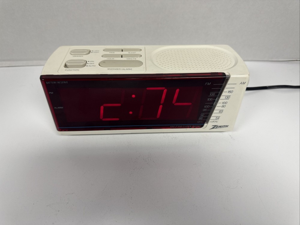 VINTAGE ZENITH Z5010 AM/FM ALARM CLOCK RADIO TESTED WORKING PERFECTLY
