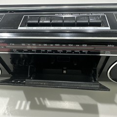 Vintage Sanyo Model No. M7030 Built In Am-fm Battery Operated No Power Cord