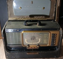vintage zenith h500 Trans-oceanic portable tube radio Untested