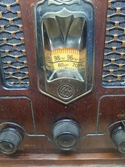 General Electric GE Reproduction Model No 7-4100JA Cathedral AM/FM Radio Wood