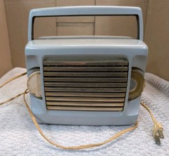 Vintage Zenith Mid-Century Portable Radio – Light Blue – MCM Project Display