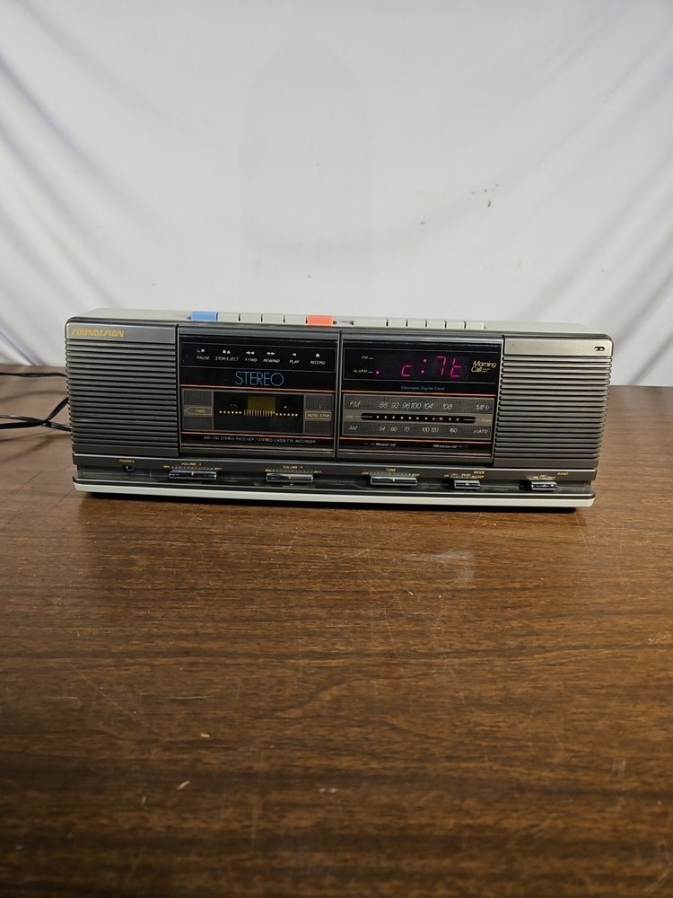 Vintage Soundesign 3877MGY AM/FM Cassette Player Retro Alarm Clock Tested