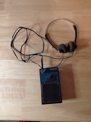 Vintage Retro Soundesign Mini Small Portable AM/FM Radio & Hanging Clip 2020BLK