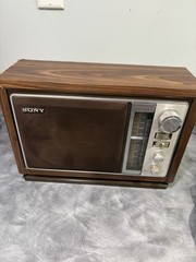 Vintage SONY Model ICF-9740 AM/FM 2 bands Table Top Radio Wood Grain