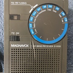 Magnavox Two Band FM-AM Tuning Receiver D1000 Vintage Portable Radio 100% Tested