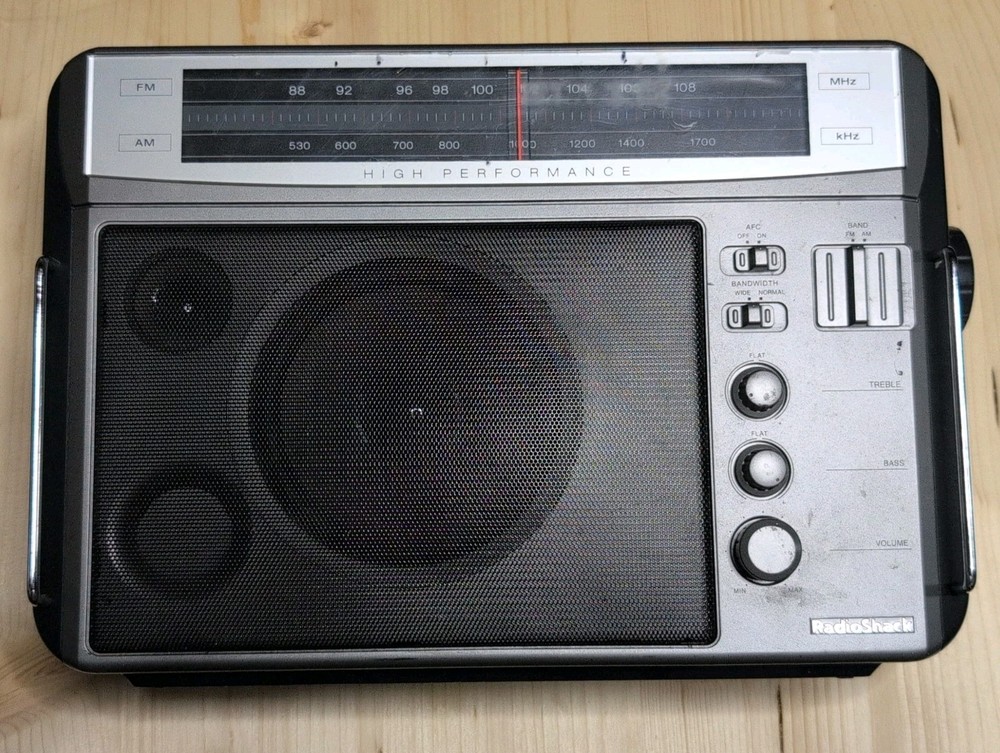 Radio Shack 12-903 AM FM Extended Range Portable Radio Tuned RF Vintage Receiver