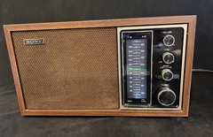 Vintage 1970s Sony TFM-9440W Wood Grain Solid-State AM/FM Radio – WORKS!