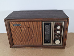 Vintage Sony TFM-9450W Tested AM/FM 2-Band Tabletop Transistor Radio TESTED