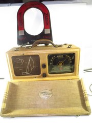 Vintage ZENITH WAVE MAGNET LONG DISTANCE RADIO MODEL 6G601M, Tested Working