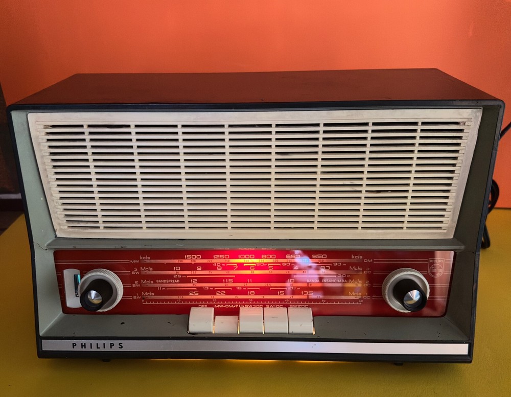 Vintage Radio Philips / Video