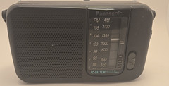Vtg Black Portable PANASONIC AM/FM Radio #RF-544 with Speaker in original box