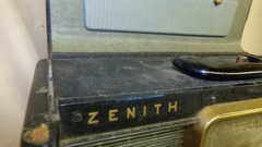 Vintage Zenith Trans-Oceanic Wave Magnet Radio -Rare Blue Knobs