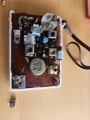 Vintage 1970s Sanyo Portable AM Radio – Retro