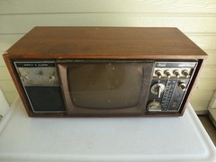 Vtg Sears Model 5028 AM/FM clock Radio w/ 8&Prime; Black White Television PARTS REPAIR