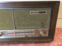 VINTAGE GENERAL ELECTRIC DUAL SPEAKER AM/FM Tube RADIO MODEL T1243B TESTED WORKS