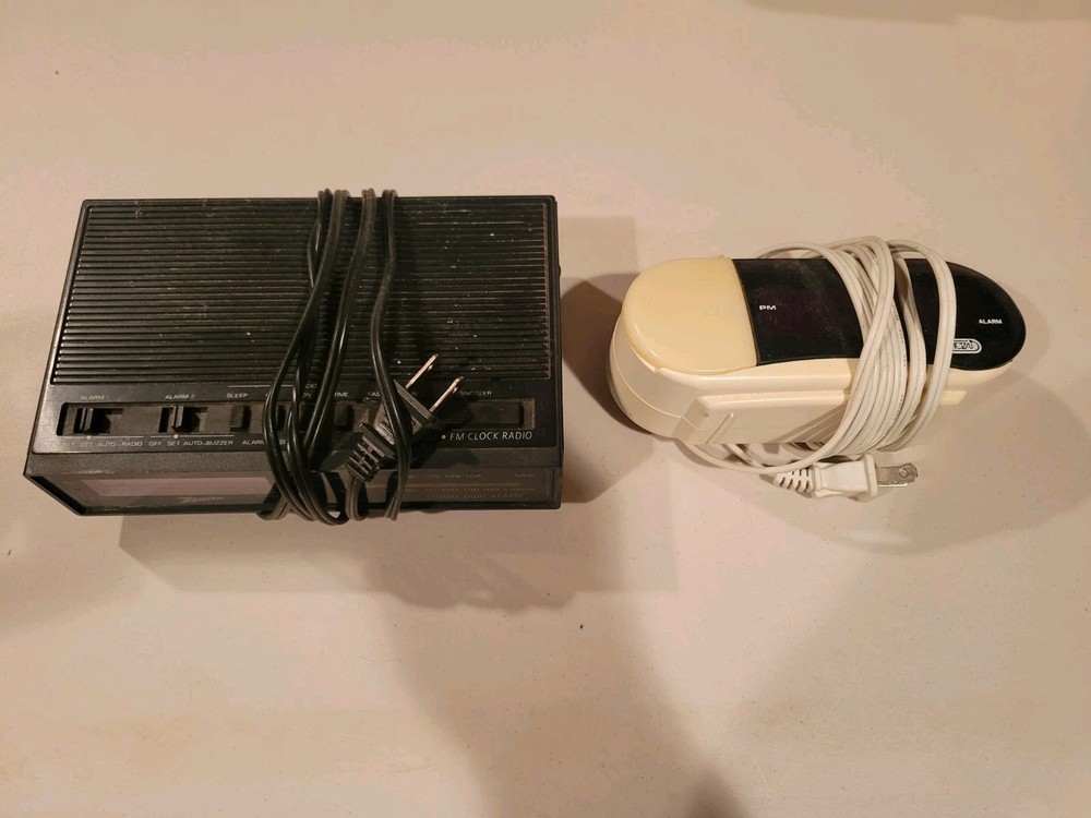 Vintage (2x) Zenith E-3000 Used Am/Fm Radio & UL ATC 9307-9 Alarm Clock w/ Light