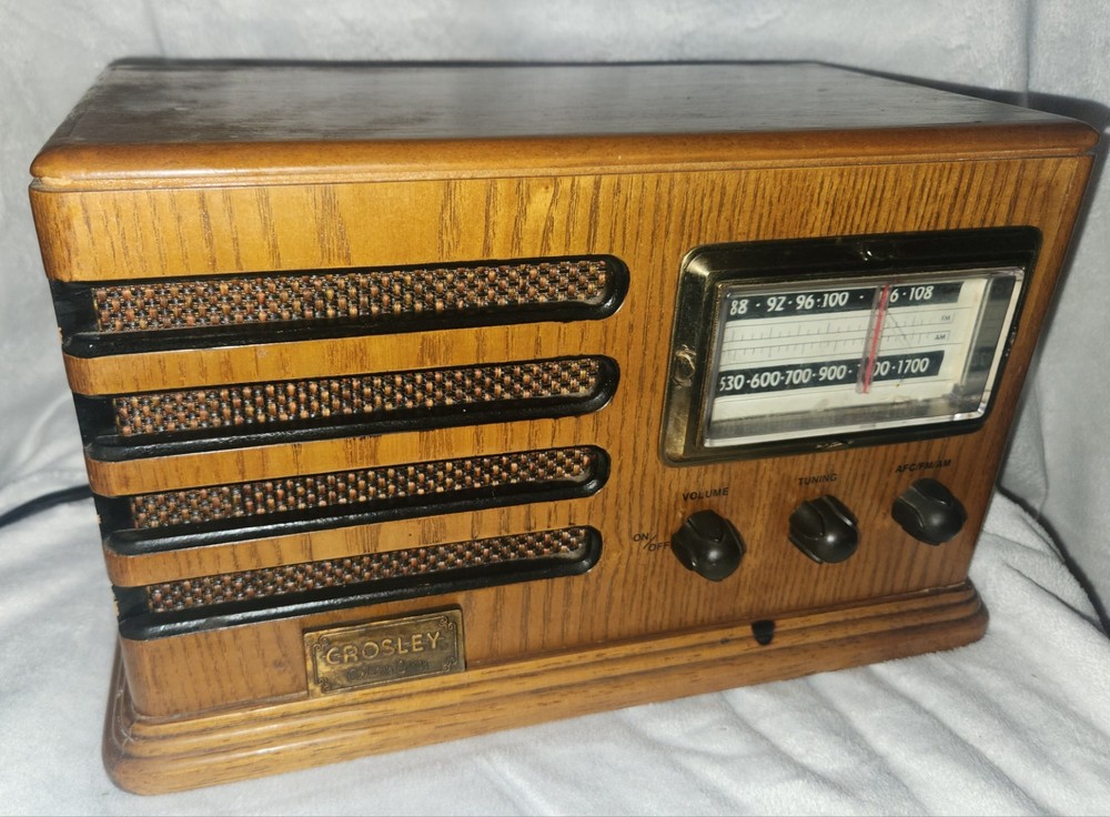 Crosley Collector&rsquo;s Edition 1947 Wood Radio Cassette Player #1303 AM/FM Works