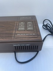 Magnavox D-3150 Vintage 2-Band Faux Woodgrain Clock Radio