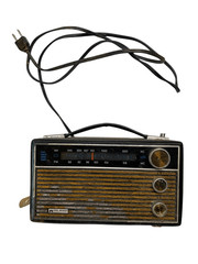 Vintage Midland International Two Band Solid State AM FM Portable Radio Black