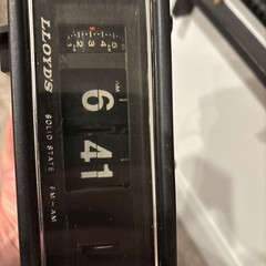 Vintage LLOYDS AM FM Radio Alarm FLIP Clock Model IJ61G-131a