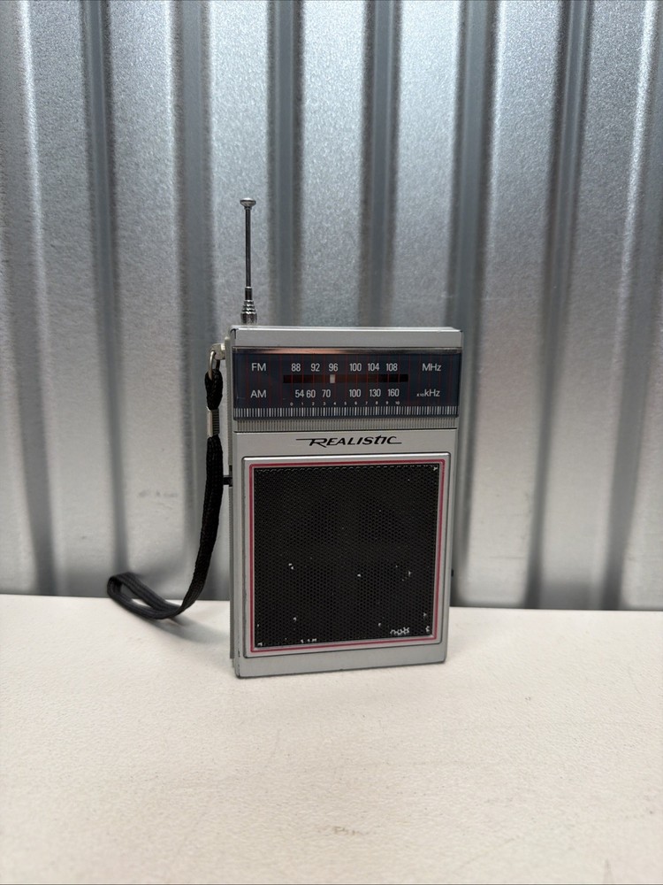 Vintage 1980s Radio Shack Realistic AM-FM Radio Model 12-719 WORKING