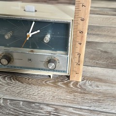 Vintage Motorola Solid State Alarm Clock AM Radio XC220DH-1 Read