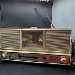 Clock Vintage Westinghouse Solid State Radio Alarm AM FM AFC Dual Speakers RC42N