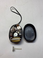 Fair Mate Ladybug Radio Vintage Retro Ladybird Shape Junk Made in Hong Kong JP