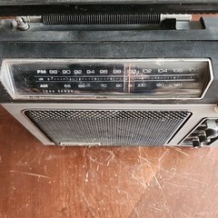 General Electric 7-2880B Long Range Super Radio – Black/Silver – Works Good