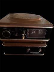 Wynford Hall AM/FM FLIP NUMBER ALARM CLOCK /Stereo Adapter- Pls Read Description