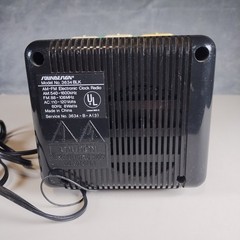 Soundesign Retro Cube Morning Call AM/FM Electronic Clock Radio 3634 Parts Only