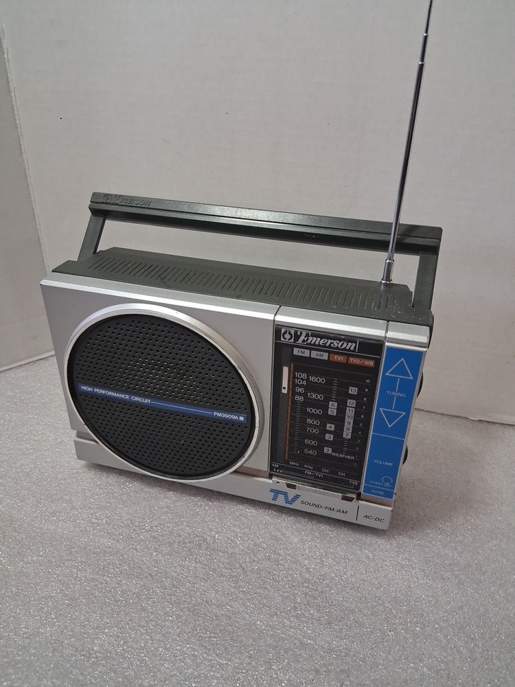 Emerson Portable AM/FM TV Weatherband Radio AC/DC PM3909A Battery Cover Broken