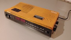 TOSHIBA Alarm Clock Radio *Vintage* Wood Grain 1980&rsquo;s / Model RC-7180F