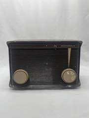 Vintage Brown « Retro Jetson&rsquo;s » 1959 Motorola Model A1N-32 AM Radio-MCM Decor