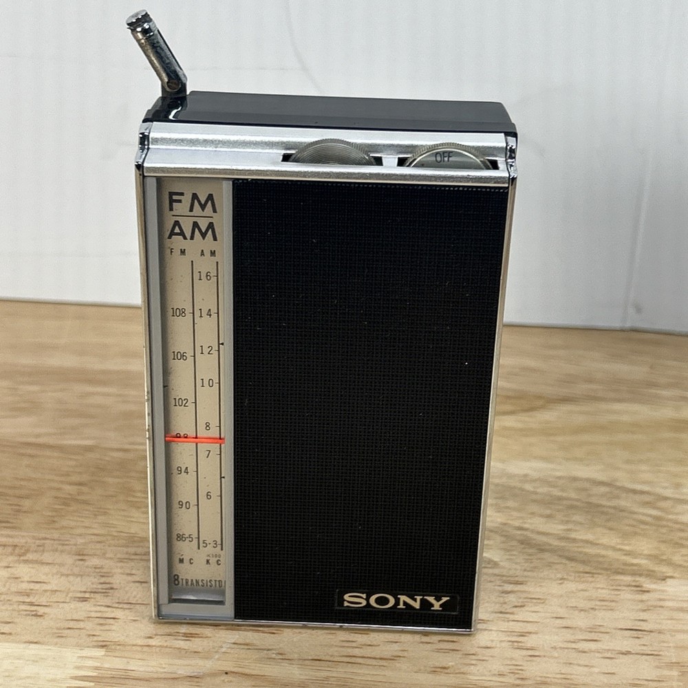 Sony Vintage TFM-825 AM/FM Transistor Radio MI Made In Tokyo Japan 1964
