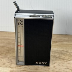 Sony Vintage TFM-825 AM/FM Transistor Radio MI Made In Tokyo Japan 1964