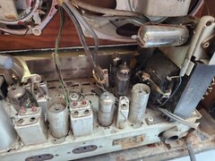 Norelco Tube Radio Made In Holland B5X98A For Parts