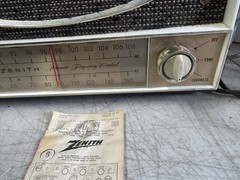 Zenith C725C Automatic Frequency Control AM/FM Radio/Phono-