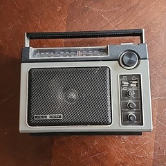 General Electric 7-2880B Long Range Super Radio – Black/Silver – Works Good