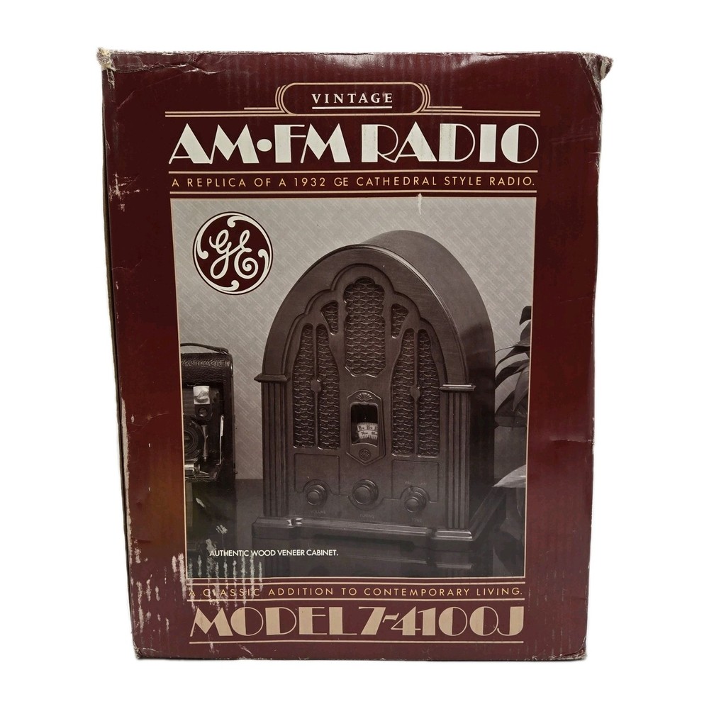 GE Wood Cathedral 1932 Replica AM/FM Radio Vintage New Open Box Model 7-4100J