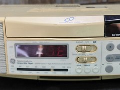 1995 GE Spacemaker 7-4290 Under Cabinet AM/FM Radio CD Player Light Clock VTG