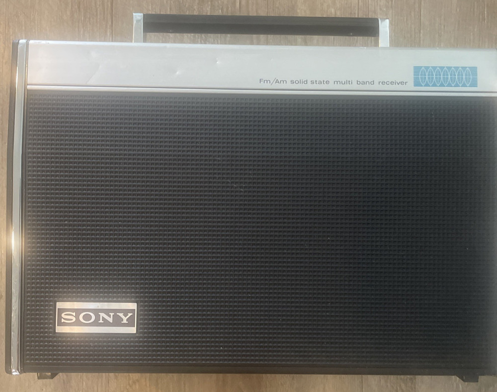 SONY 10Band Receiver AM/FM/AIR/PSB/LW/SW 1-5/BFO Model CRF-5100 9” x 13” x 7”