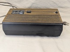 General Electric Radio Vintage C4331B Flip Clock AM FM Walnut Grain 70&rsquo;s READ