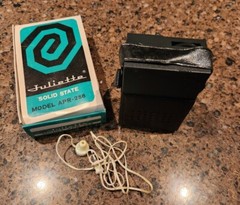 VINTAGE JULIETTE Solid State PORTABLE POCKET RADIO APR-256 AM in Box