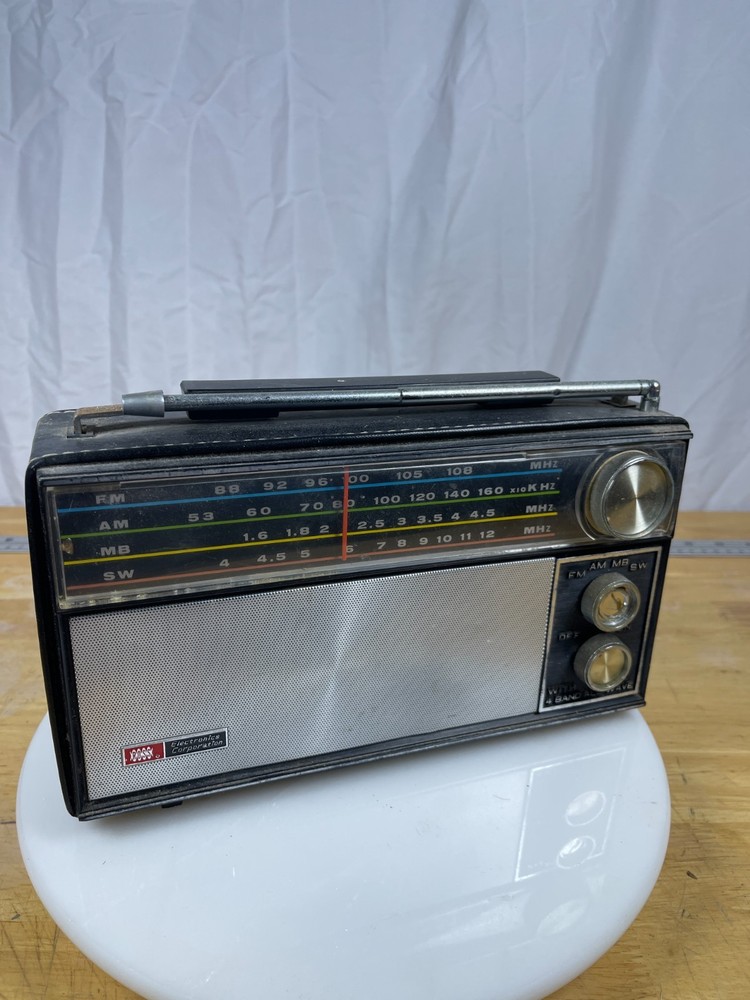 Ross RE-1931 4 Band Portable Radio FM AM MB SW Shortwave Japan Works