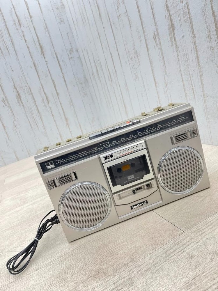 Showa Retro National Boombox RX-5100 Powered on, Working Condition: Poor